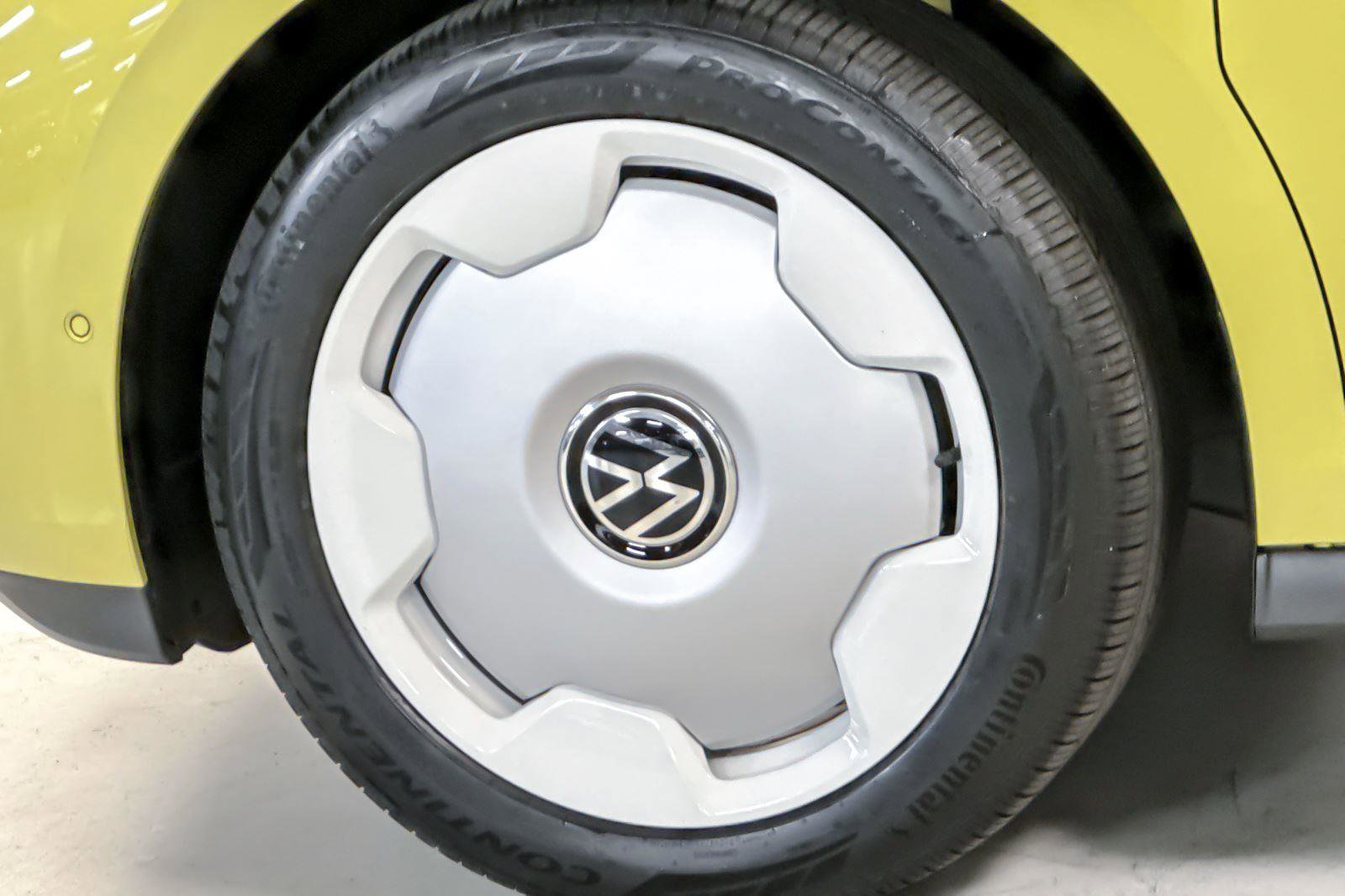 New 2025 Volkswagen ID. Buzz 1st Edition image 26