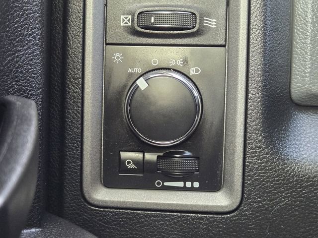 Used 2015 RAM 3500 Tradesman w/ Chrome Appearance Group image 18