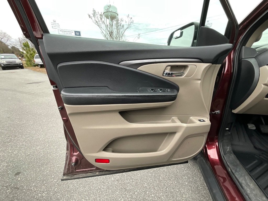 Used 2017 Honda Ridgeline RTL image 10