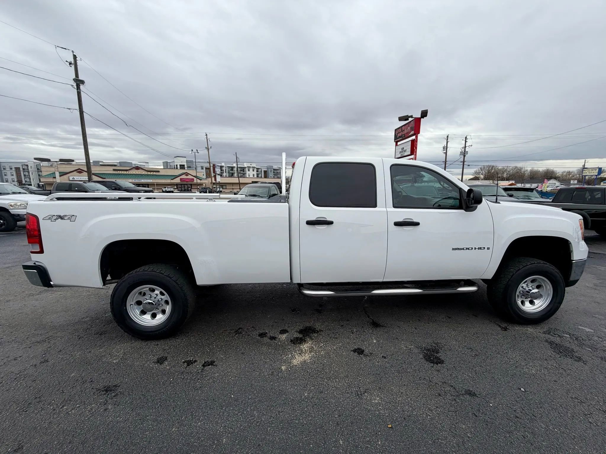 Used 2008 GMC Sierra 3500 W/T w/ Work Truck Preferred Package image 6