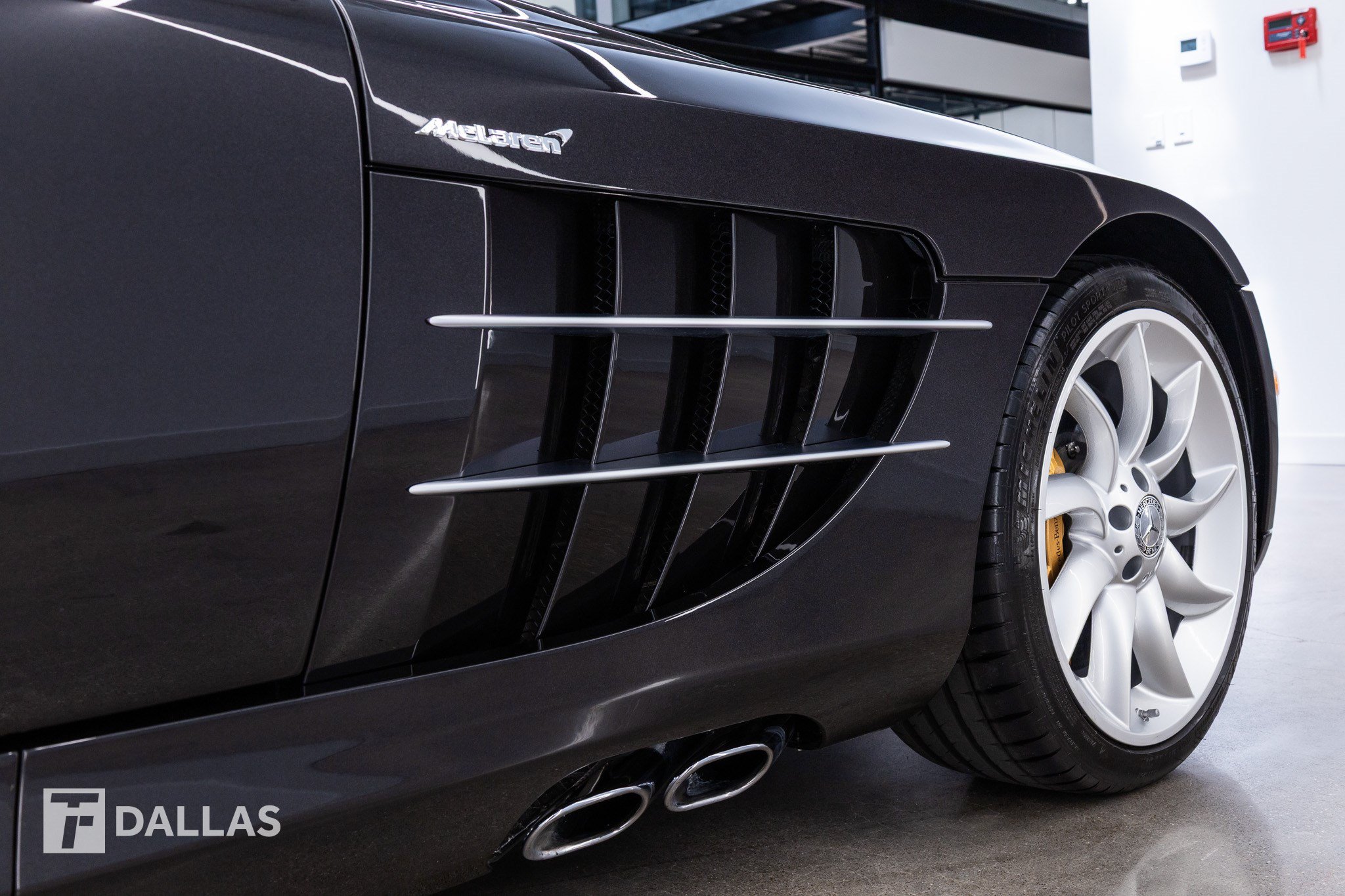 Used 2008 Mercedes-Benz SLR image 20