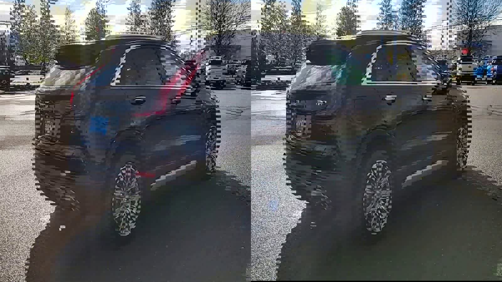 Used 2019 Cadillac XT4 Premium Luxury w/ Technology Package image 8