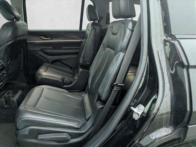 Used 2023 Jeep Grand Cherokee L Limited image 19