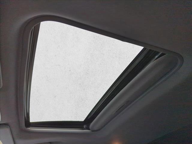 Used 2023 Toyota Sienna XLE image 15