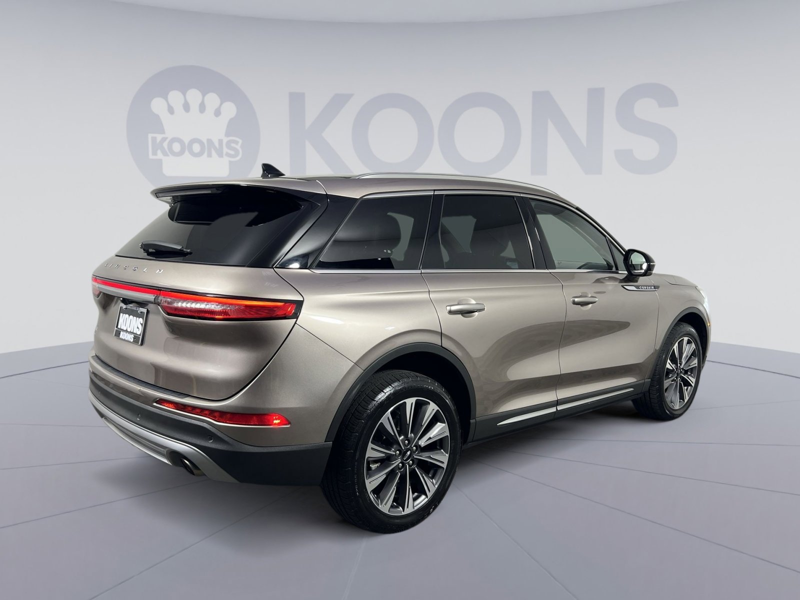 Used 2020 Lincoln Corsair Reserve w/ Elements Package FWD image 11