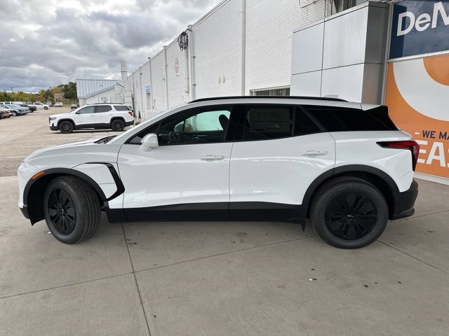 New 2026 Chevrolet Blazer EV LT image 9