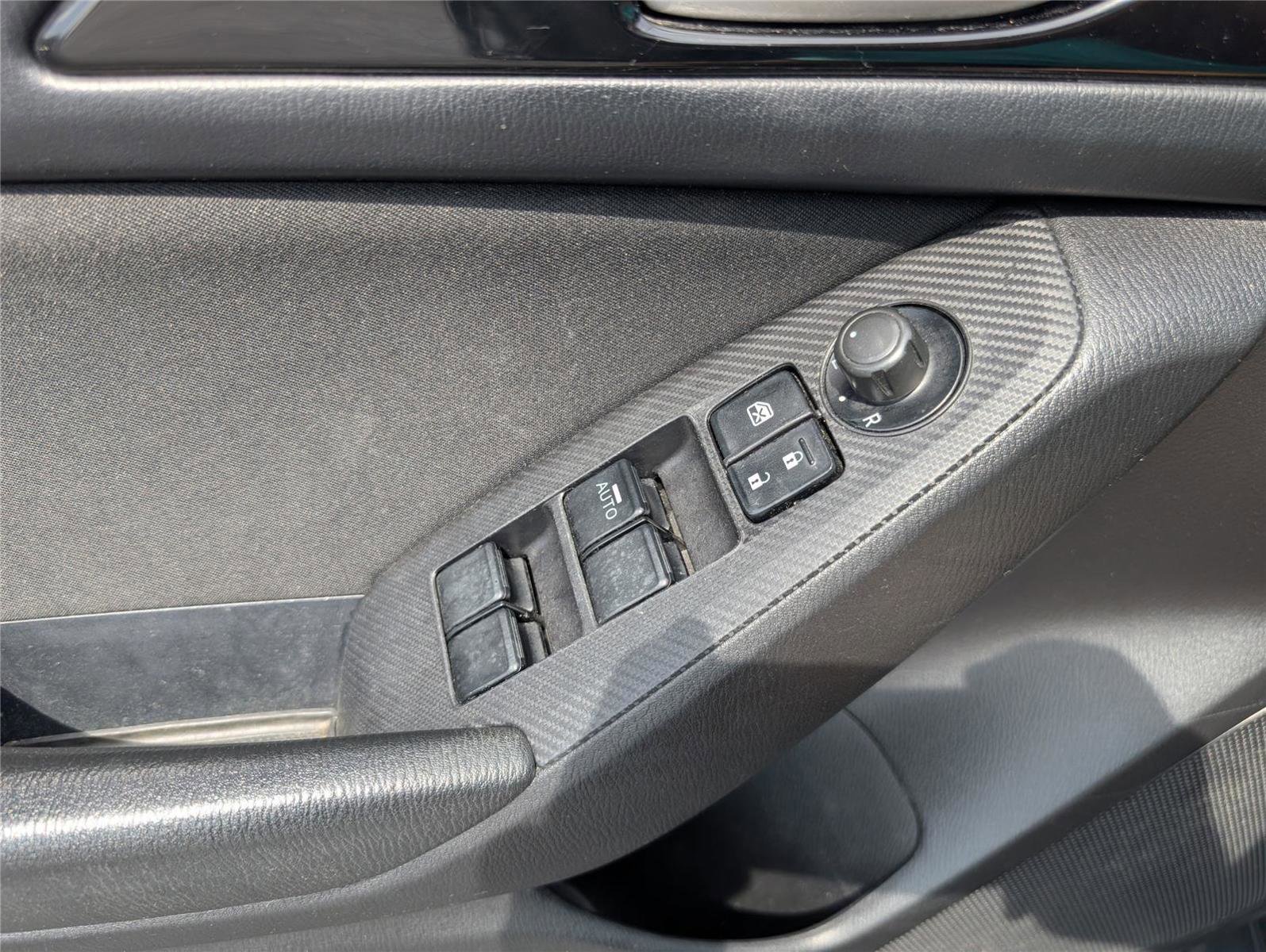 Used 2016 MAZDA MAZDA3 i Sport w/ Preferred Equipment Package image 15