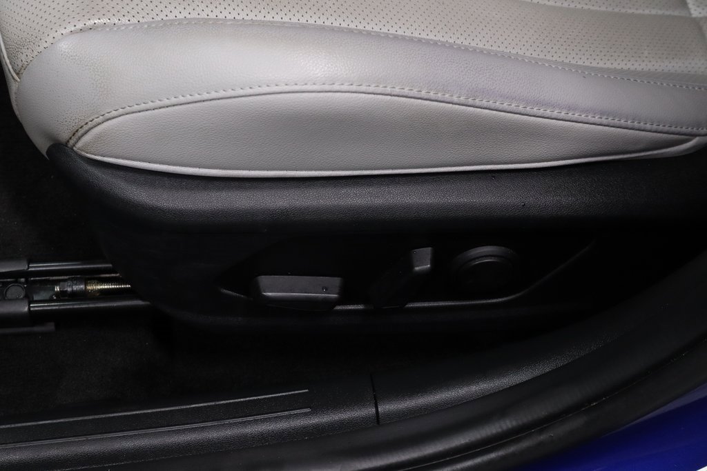 Certified 2023 Hyundai Elantra Limited image 23