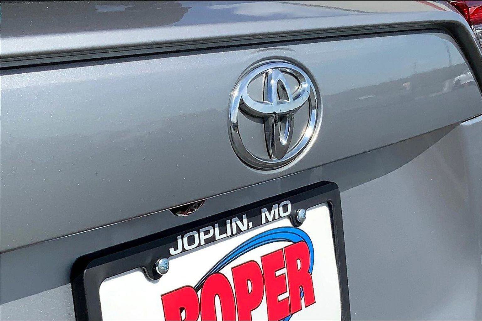 Used 2020 Toyota RAV4 Limited w/ All Weather Liner Package AWD/4WD image 31