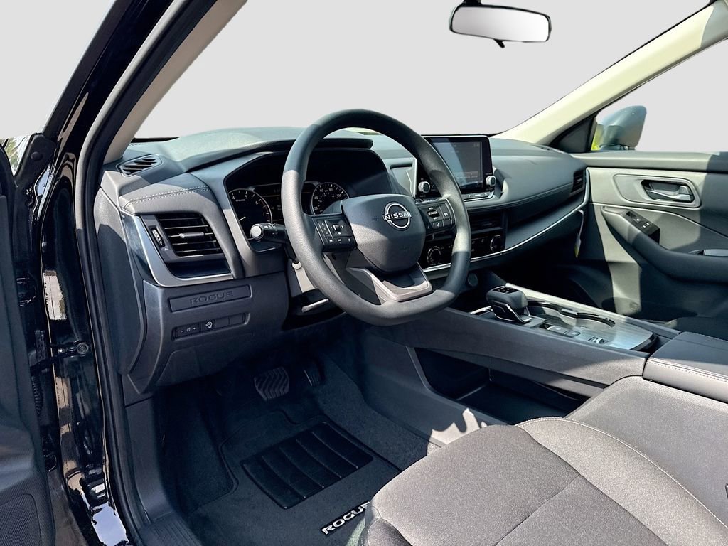 Used 2026 Nissan Rogue S FWD image 8