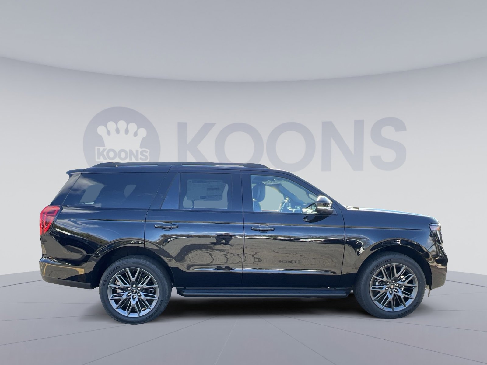 New 2026 Ford Expedition Platinum image 8