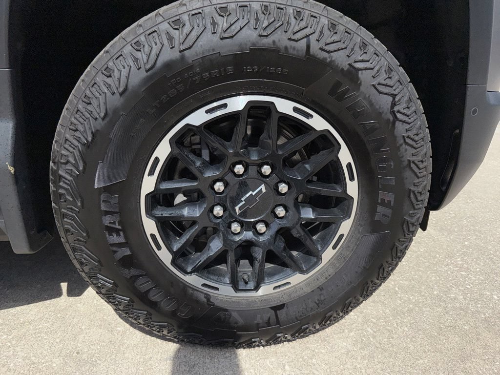 Used 2026 Chevrolet Silverado EV Trail Boss AWD/4WD image 65