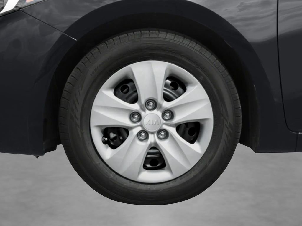 Used 2017 Kia Forte LX image 8