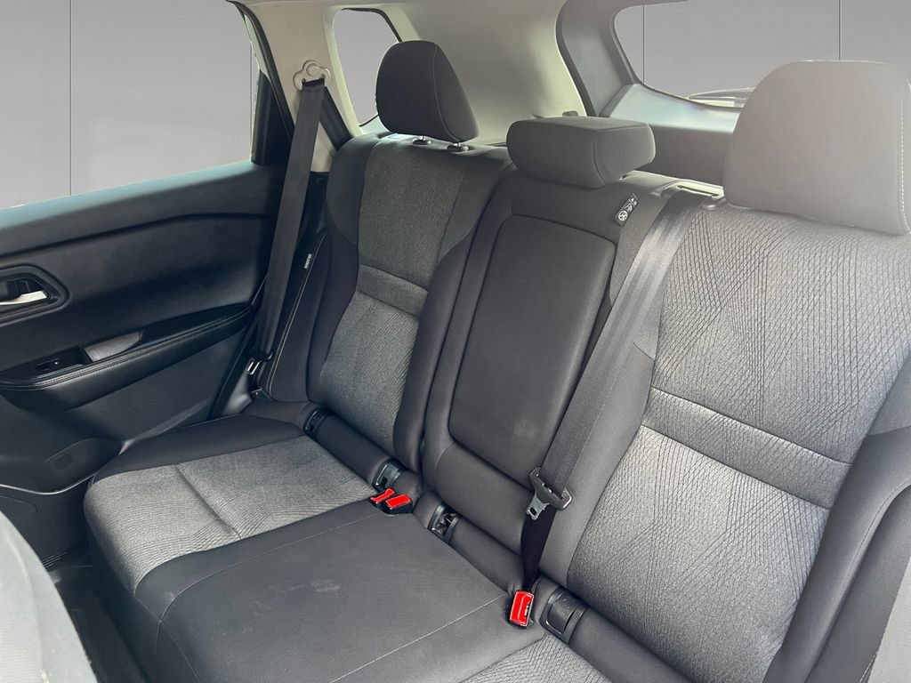 Used 2024 Nissan Rogue SV AWD/4WD image 16