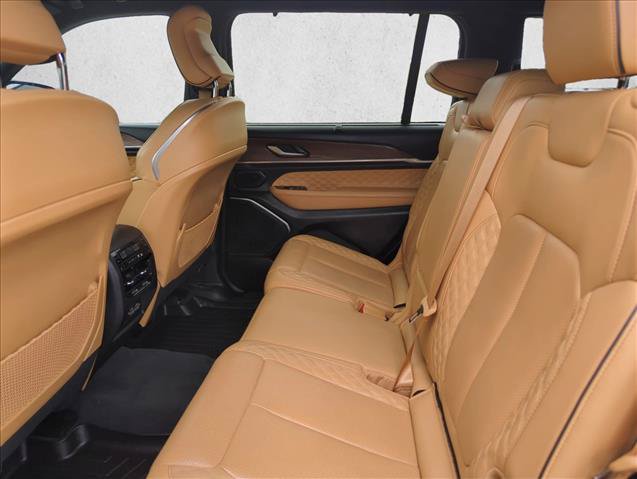 Used 2022 Jeep Grand Cherokee L Summit w/ Advanced Protech Group IV AWD/4WD image 18