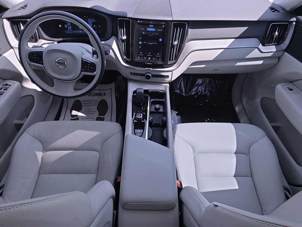 Used 2023 Volvo XC60 B5 Plus w/ Protection Package Premier FWD image 13