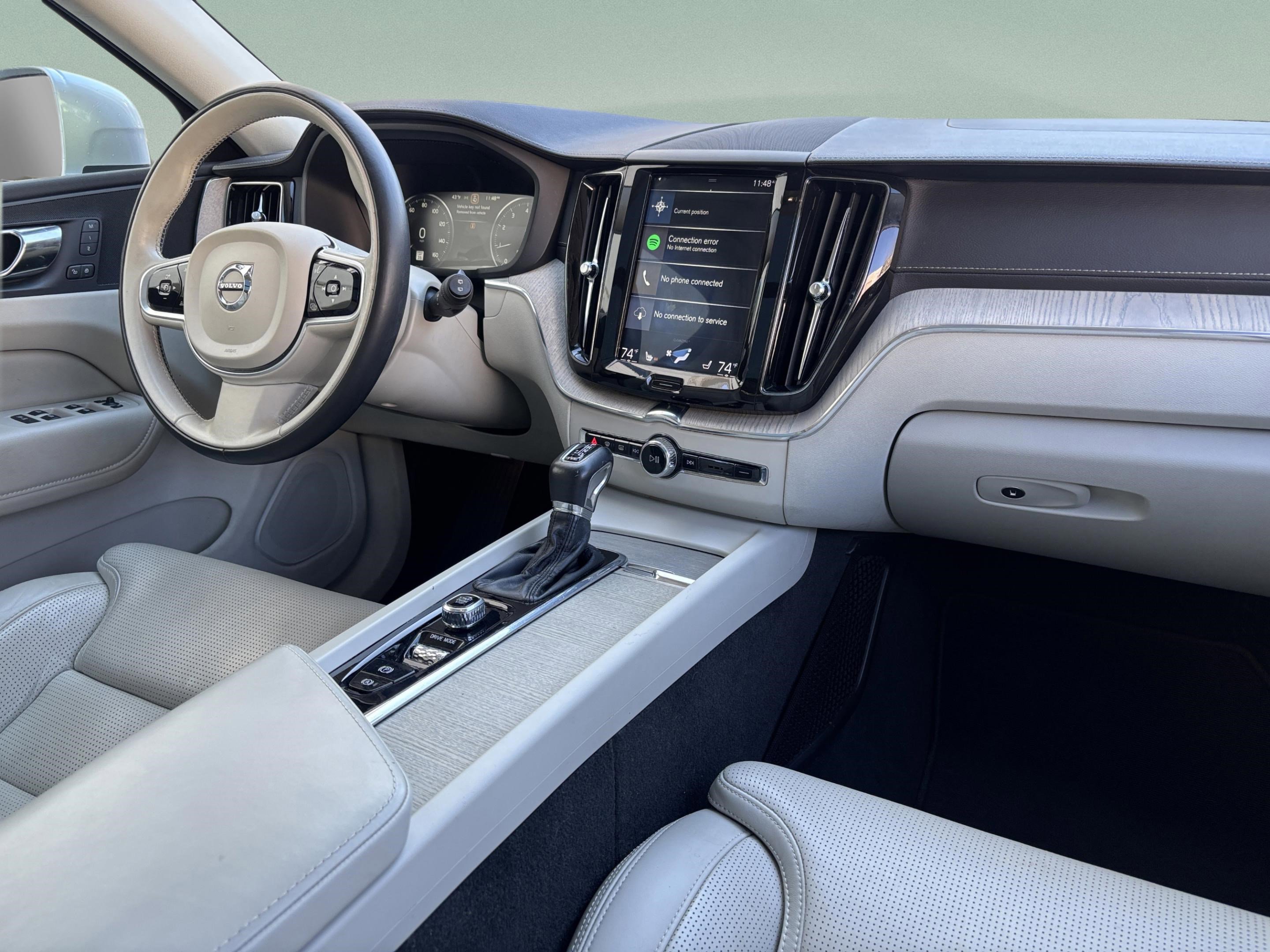 Used 2018 Volvo XC60 T6 Inscription w/ Luxury Seat Package image 28