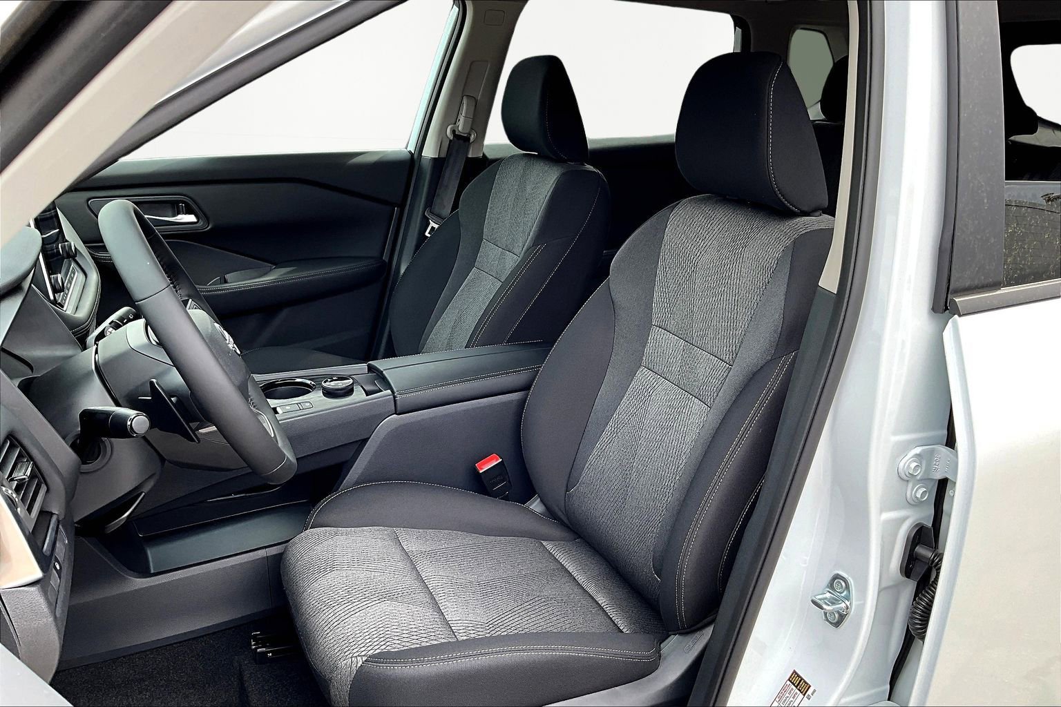 New 2026 Nissan Rogue SV w/ Cold Weather Package AWD/4WD image 16