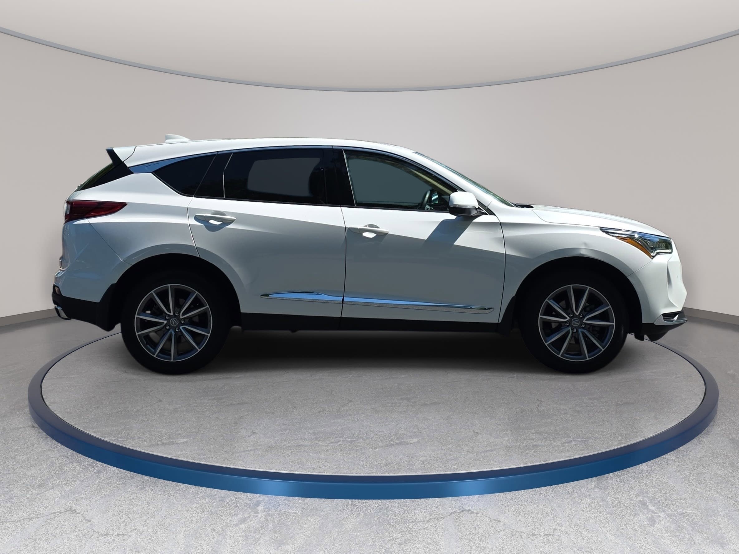 Certified 2023 Acura RDX FWD w/ Technology Package image 4
