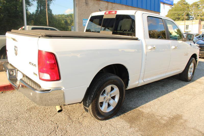 Used 2017 RAM 1500 Classic SLT AWD/4WD image 4