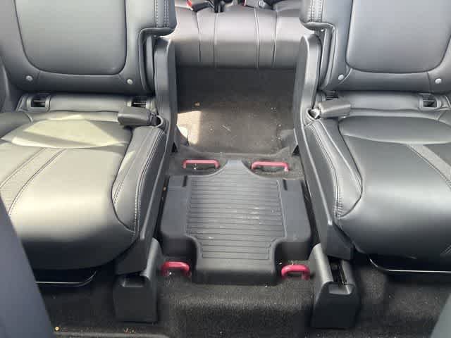 Certified 2025 Honda Pilot Touring image 21