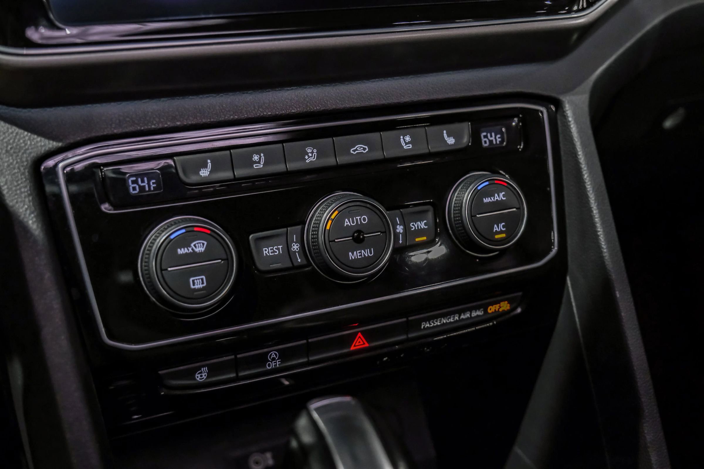 Used 2018 Volkswagen Atlas SEL Premium image 27