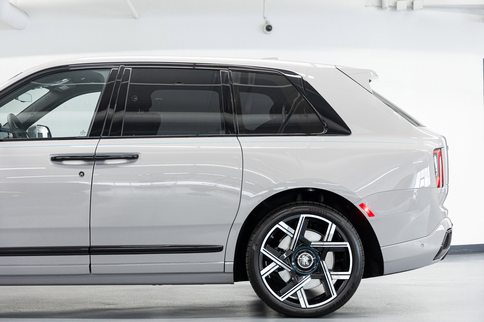 Certified 2026 Rolls-Royce Cullinan Black Badge image 15