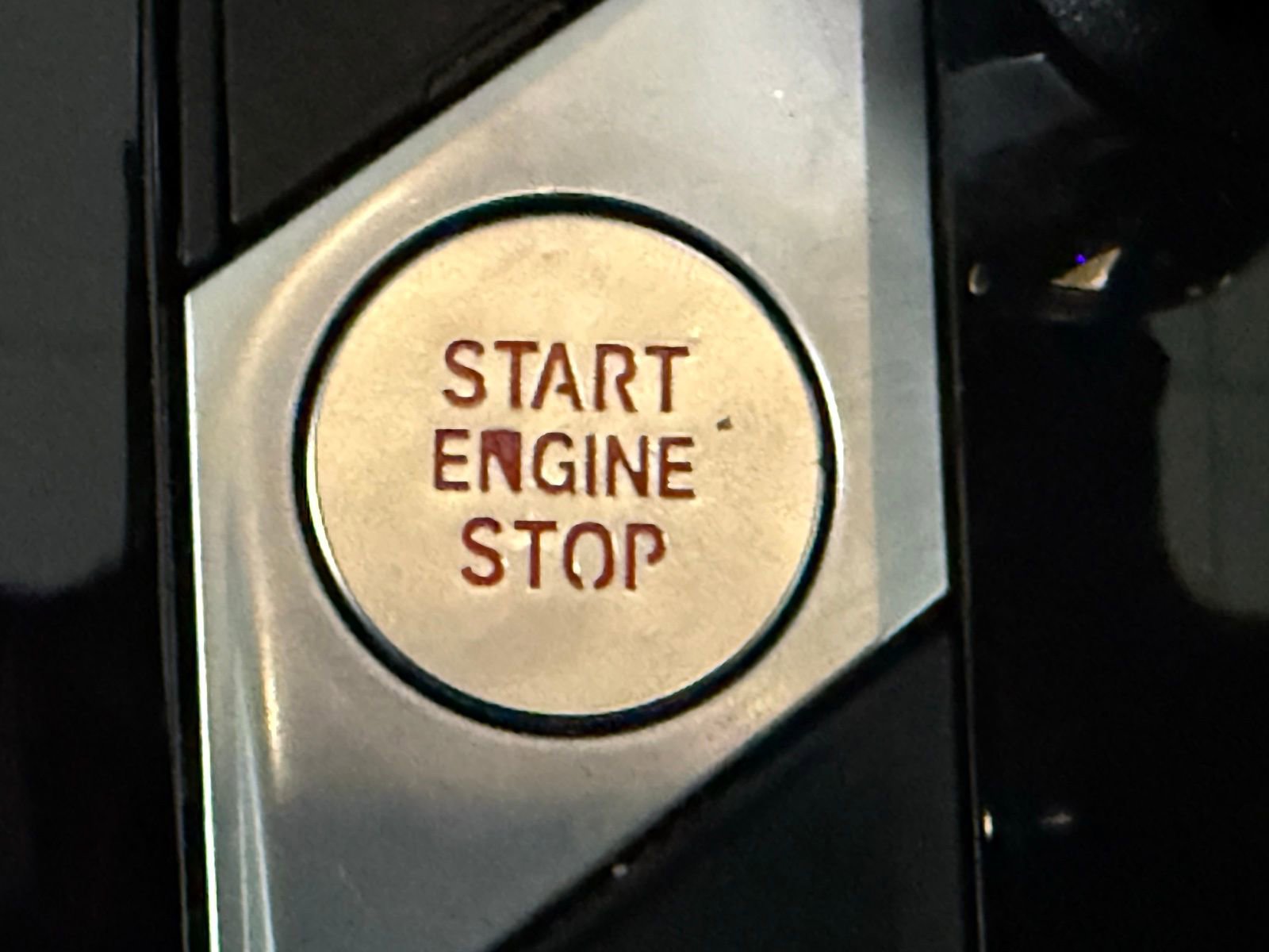 Used 2023 BMW X4 xDrive30i w/ Convenience Package image 30