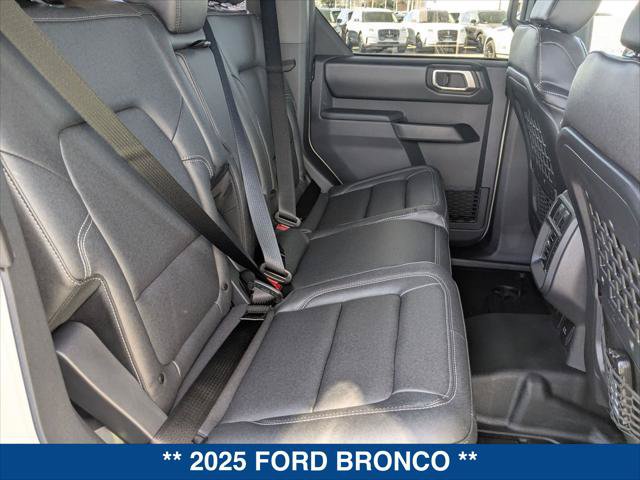 New 2025 Ford Bronco Badlands w/ Sasquatch Package AWD/4WD image 18