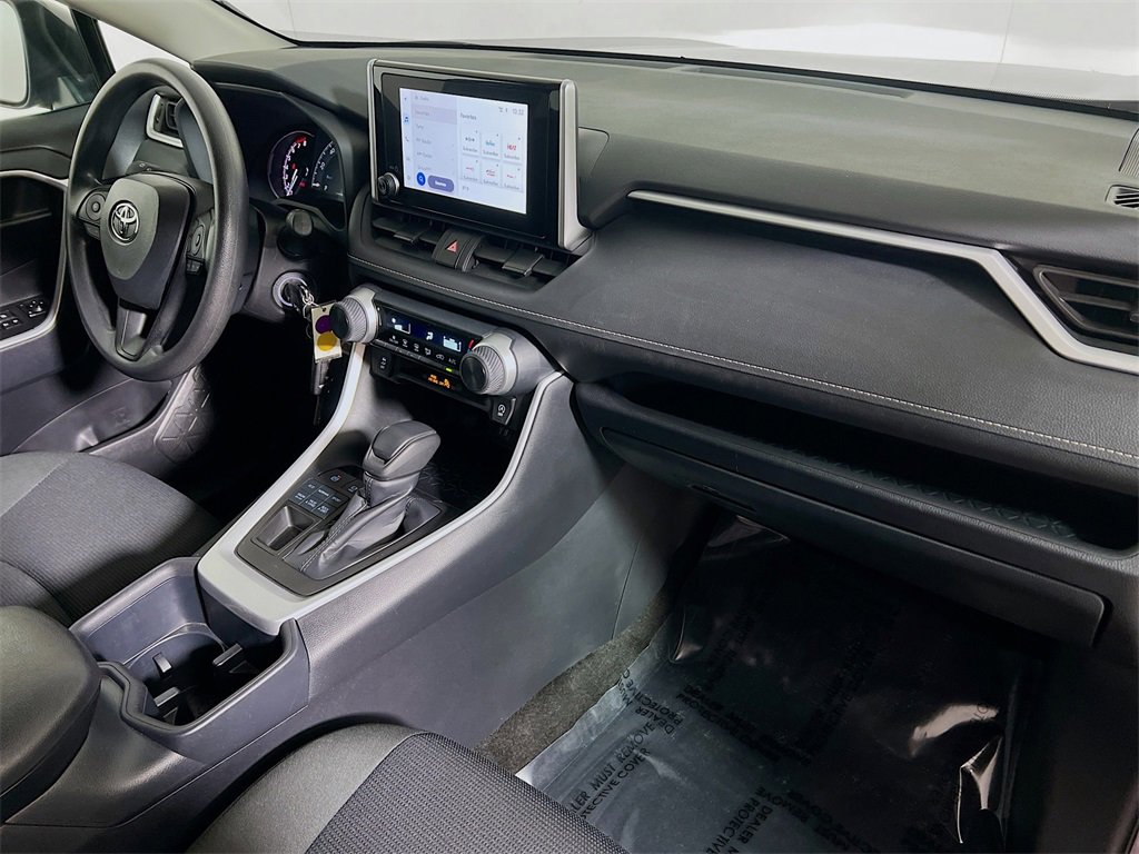 Certified 2025 Toyota RAV4 LE image 26