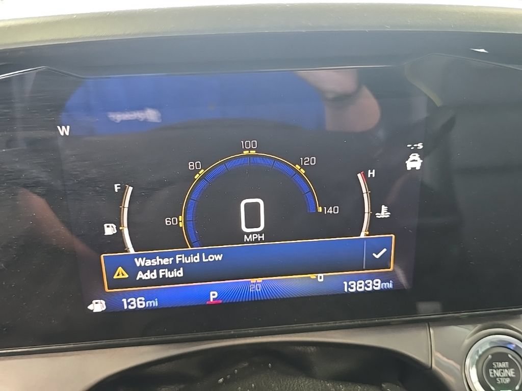 Used 2024 Chevrolet Trax ACTIV w/ Sunroof Package FWD image 5