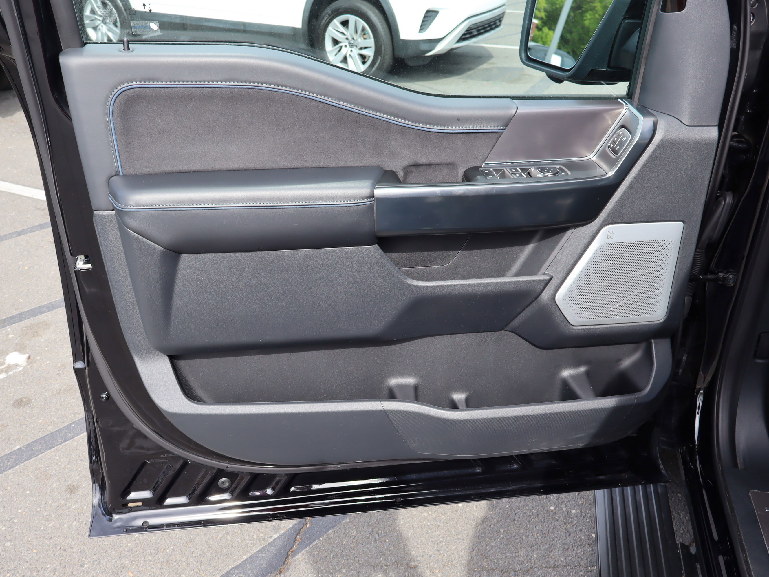 Used 2024 Ford F150 Platinum w/ Equipment Group 702A High AWD/4WD image 18