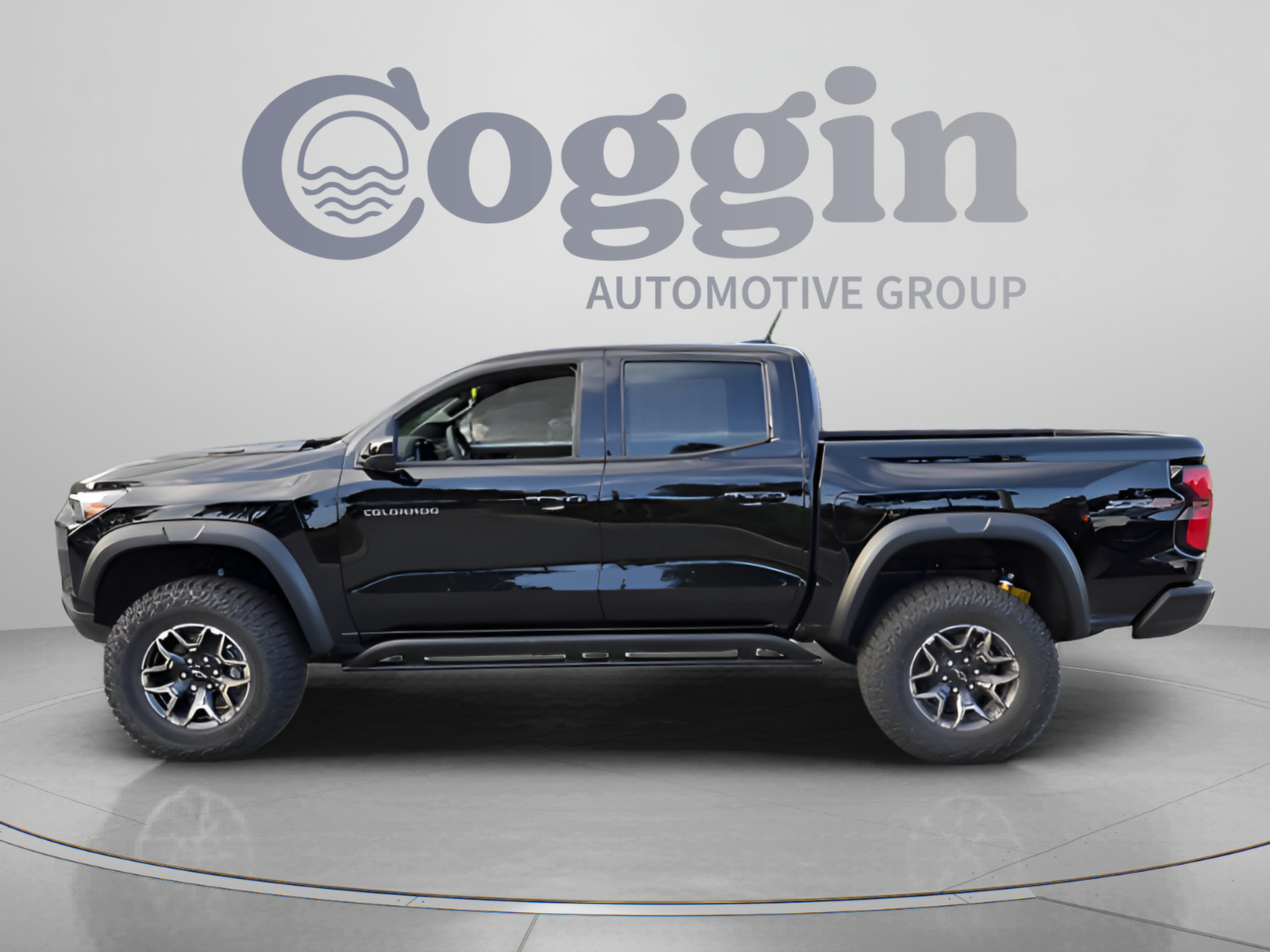 New 2026 Chevrolet Colorado ZR2 w/ Technology Package AWD/4WD image 2