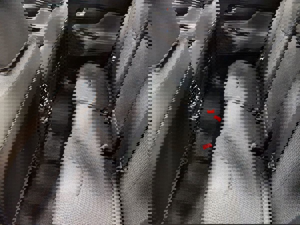 Used 2019 Hyundai Santa Fe SE image 49