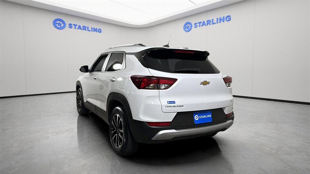 Certified 2024 Chevrolet TrailBlazer LT w/ Driver Confidence Package image 15