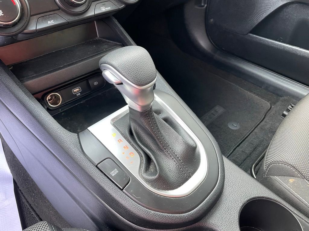 Certified 2024 Kia Forte LXS w/ LXS Technology Package image 18