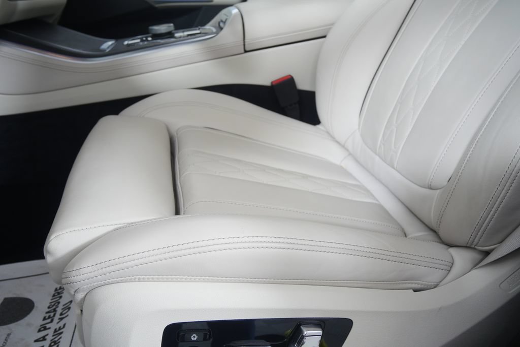 Used 2026 BMW X5 xDrive50e w/ Executive Package AWD/4WD image 9