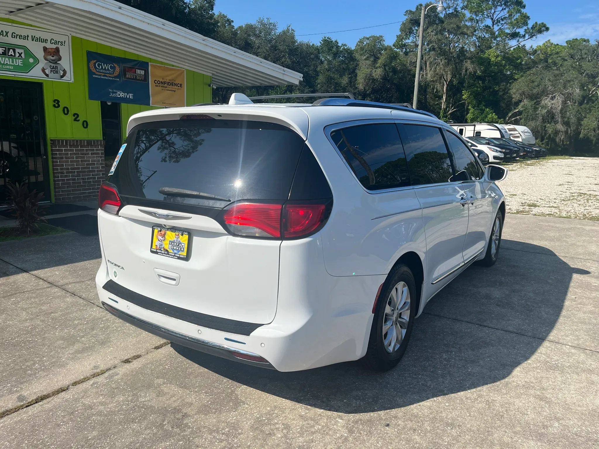 Used 2018 Chrysler Pacifica Touring-L Plus FWD image 7