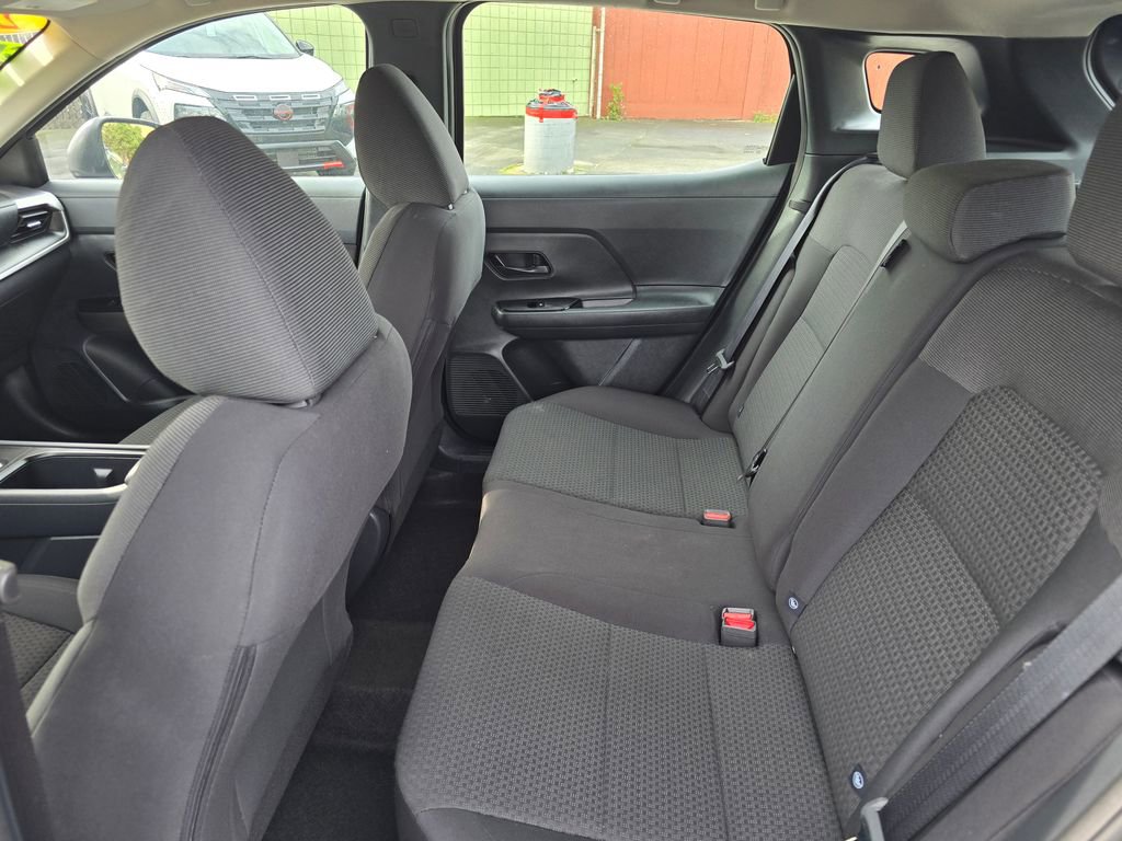 Used 2025 Nissan Kicks S image 13