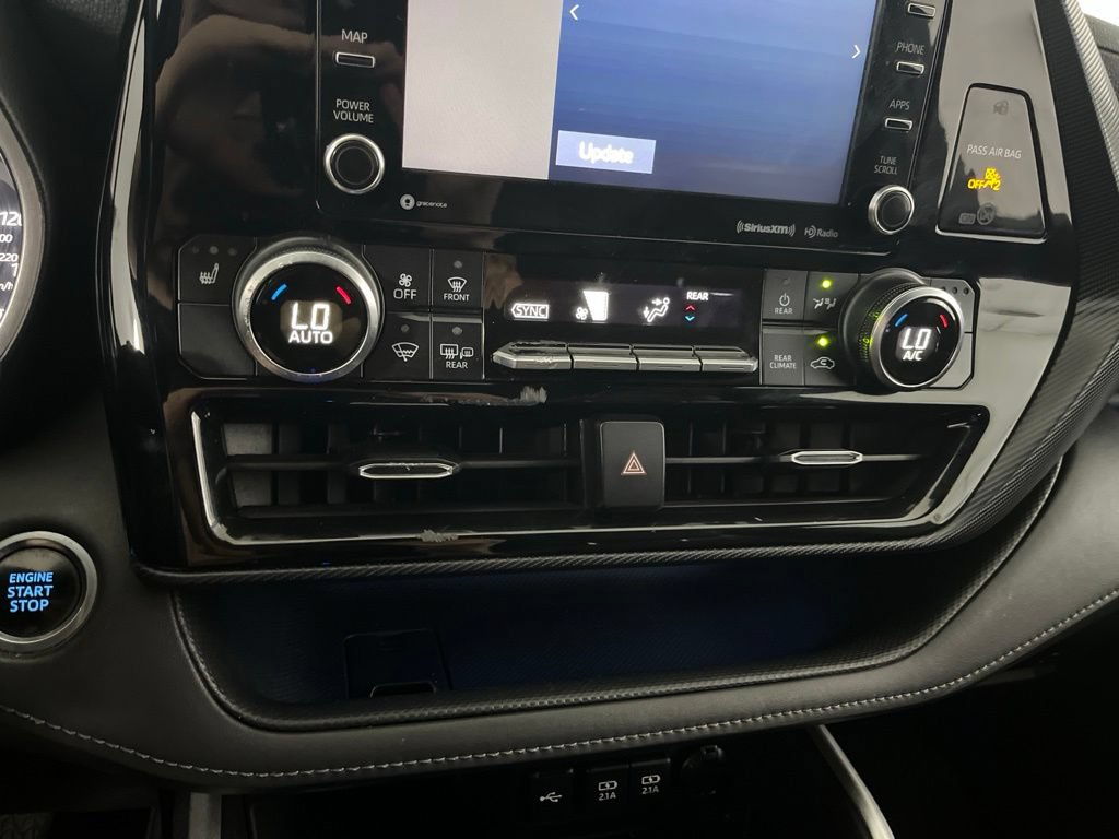 Used 2021 Toyota Highlander XSE AWD/4WD image 70