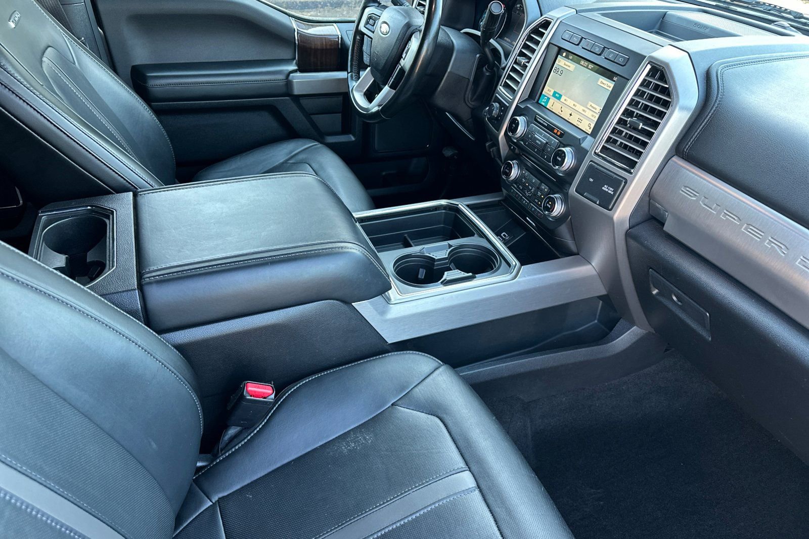 Used 2017 Ford F350 Platinum w/ Platinum Ultimate Package image 16