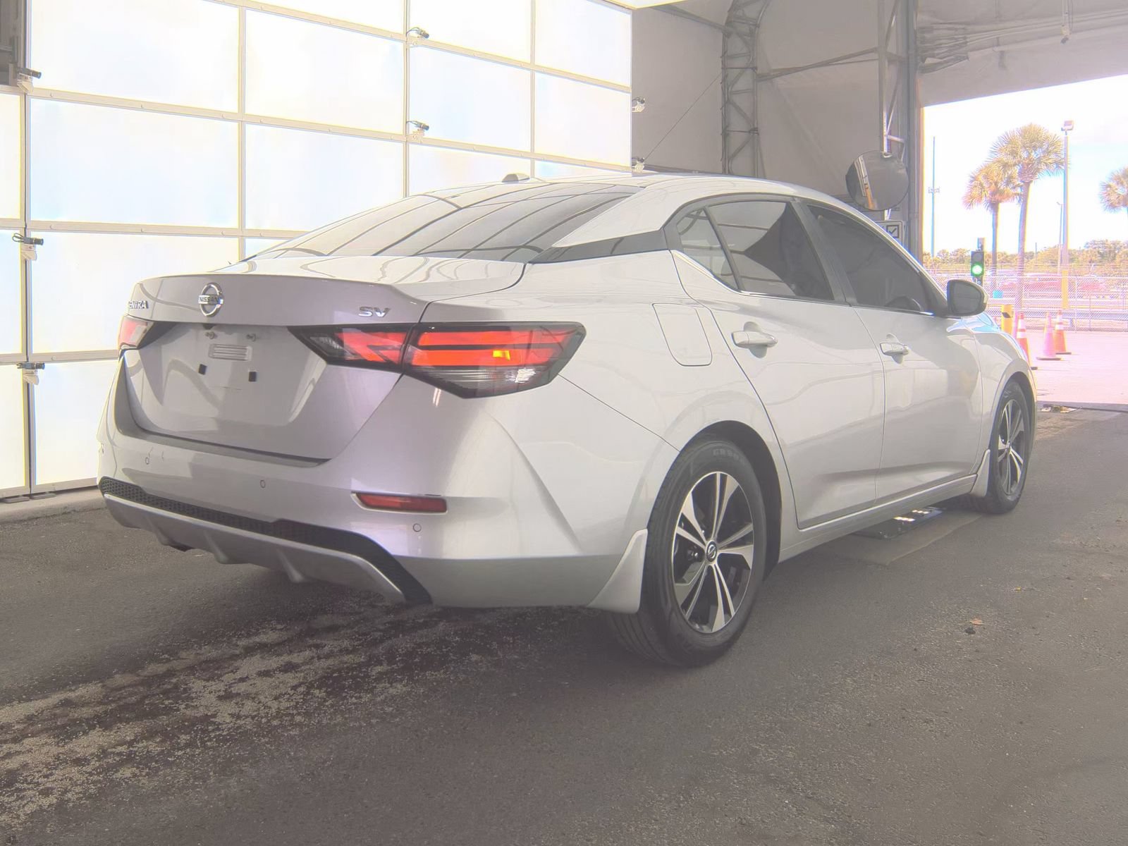 Used 2021 Nissan Sentra SV FWD image 4