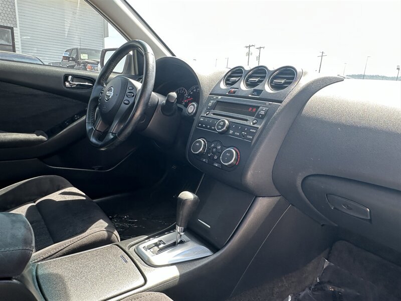 Used 2012 Nissan Altima 2.5 S w/ Convenience Pkg FWD image 7