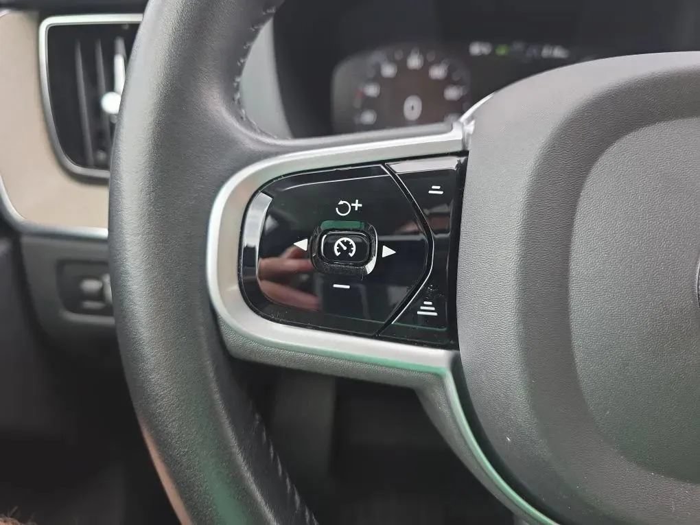 Used 2021 Volvo XC60 T5 Inscription w/ Advanced Package FWD image 20
