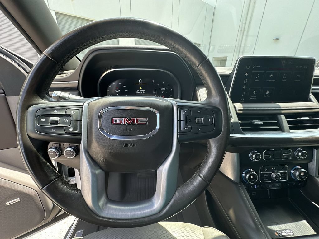Certified 2022 GMC Yukon SLT w/ SLT Premium Package AWD/4WD image 11