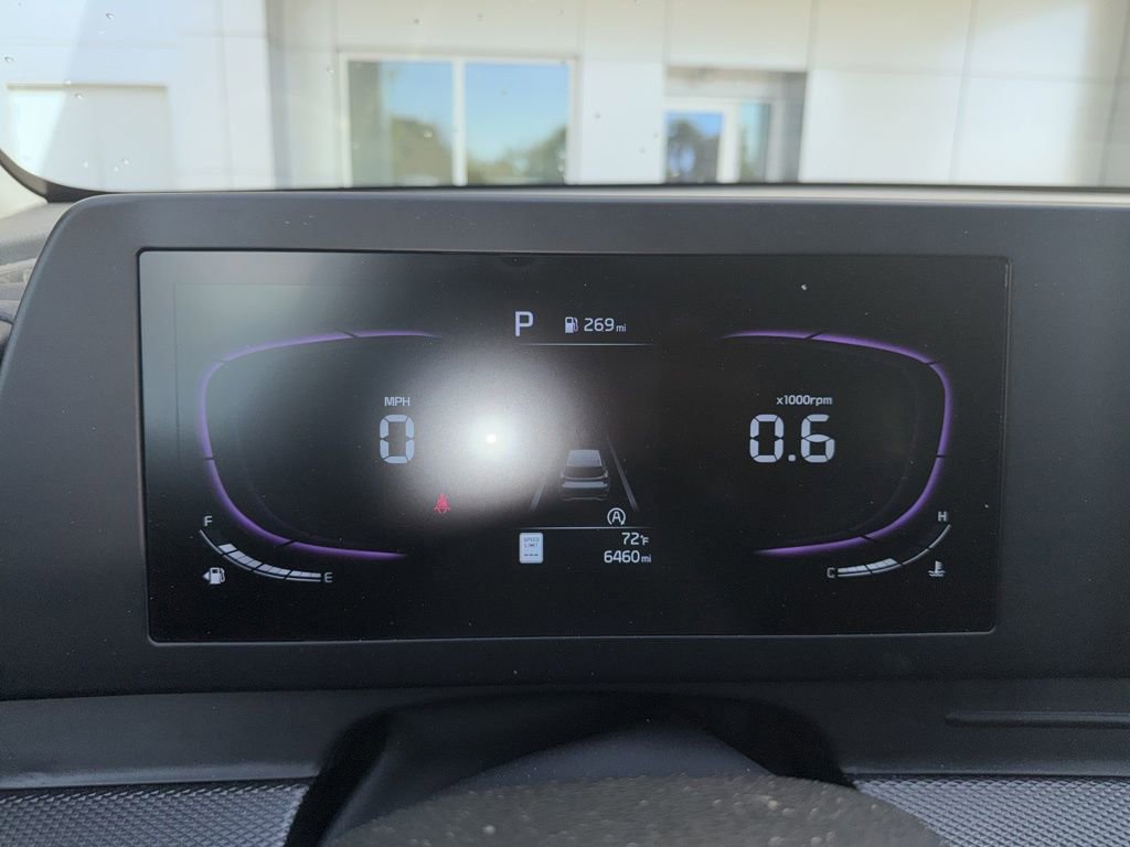 Used 2025 Kia Sportage LX image 4