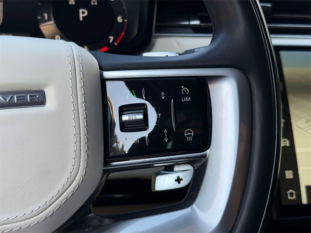 Used 2023 Land Rover Range Rover SE image 31