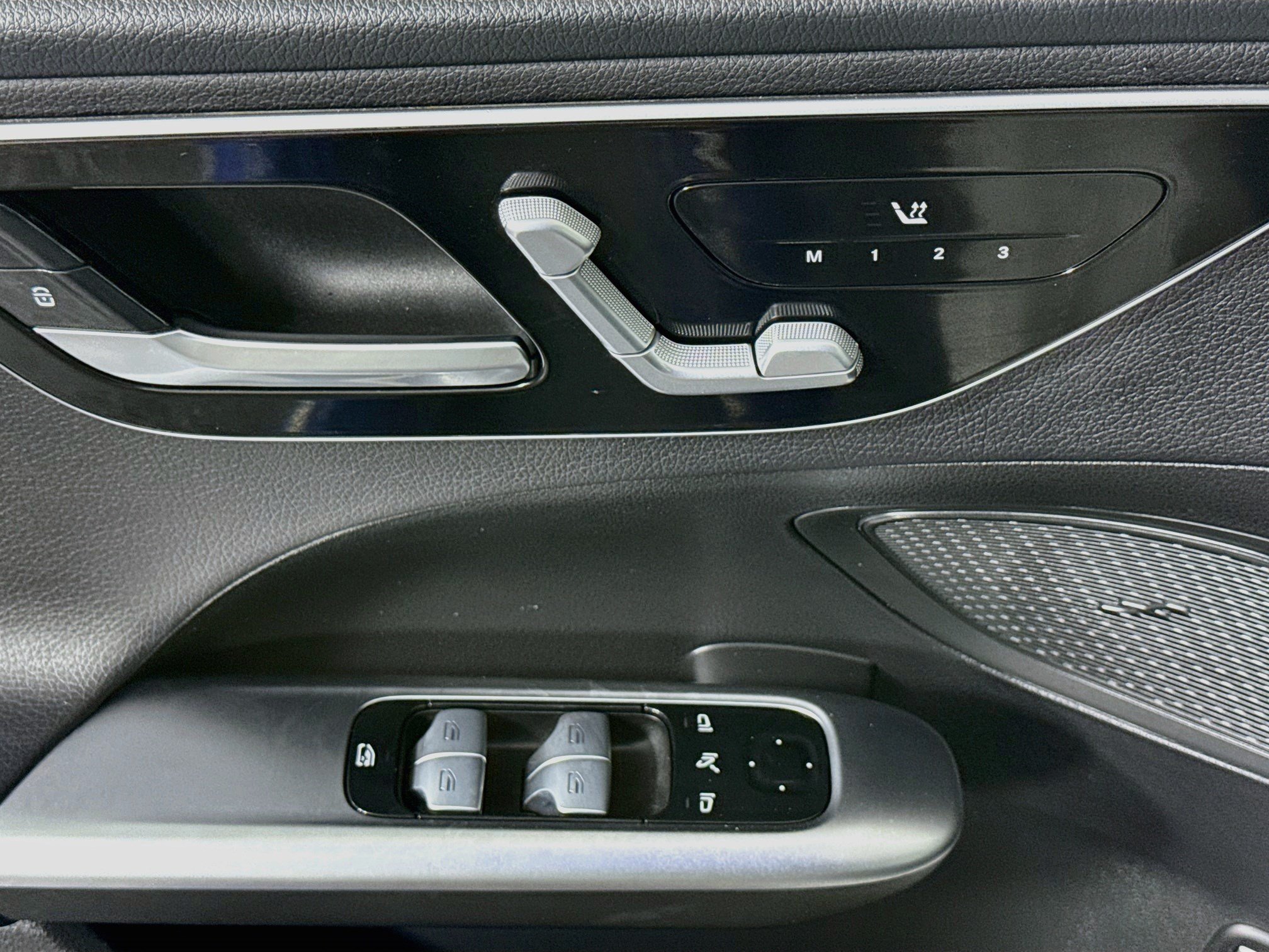 Used 2023 Mercedes-Benz C 300 Sedan image 24