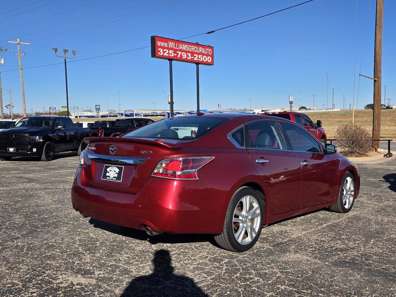 Used 2015 Nissan Altima 3.5 SL FWD image 7