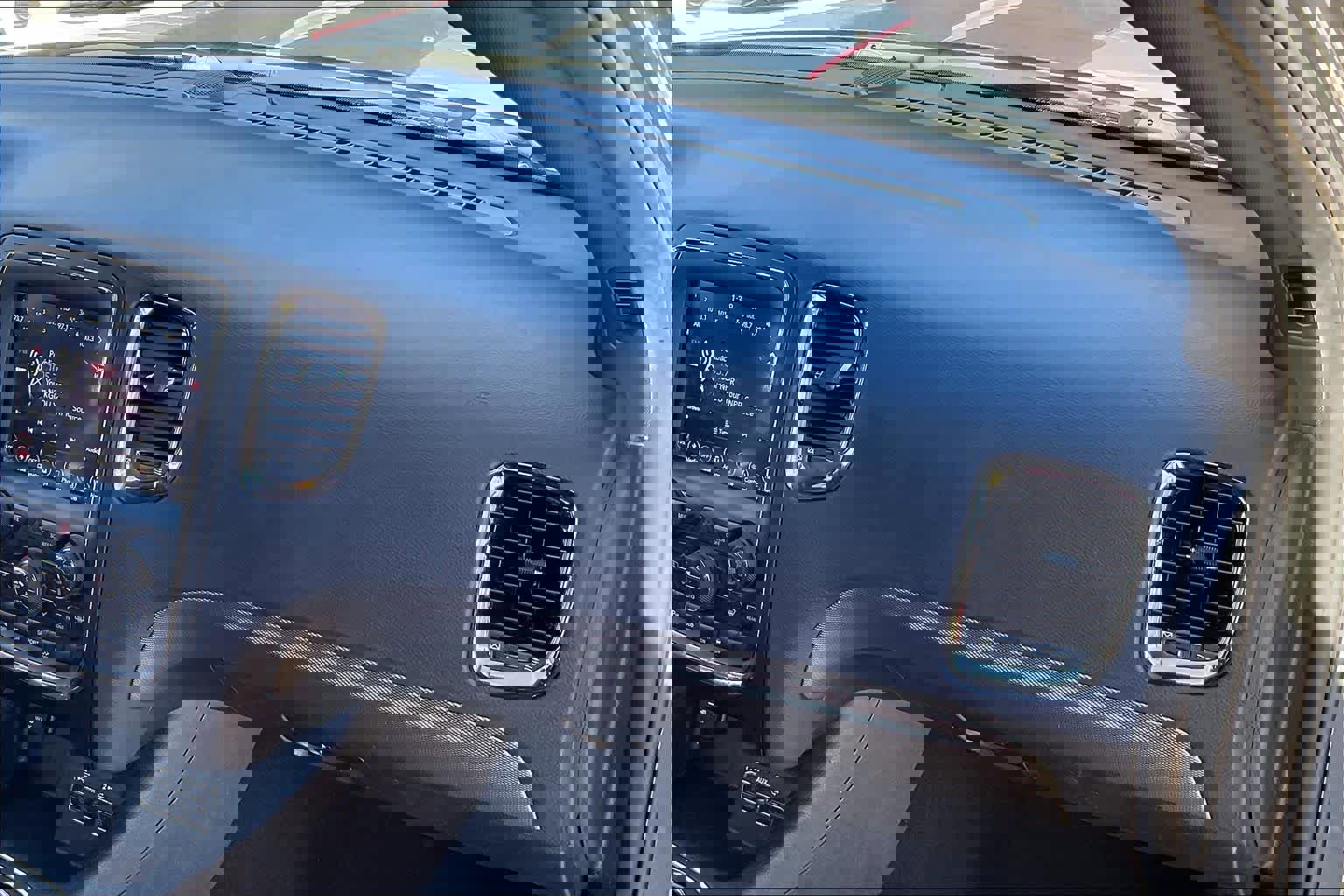 Used 2019 Dodge Durango R/T w/ Blacktop Package image 17